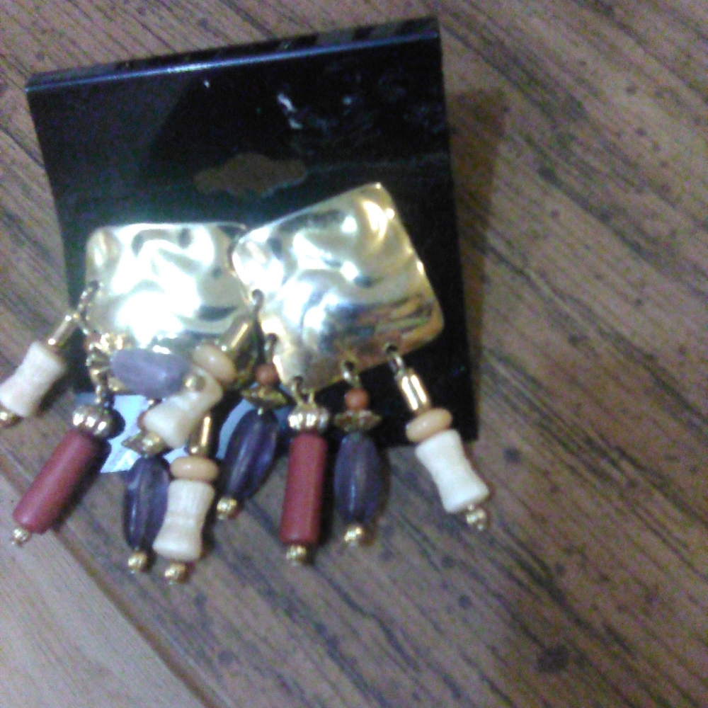 Dangle post earrings